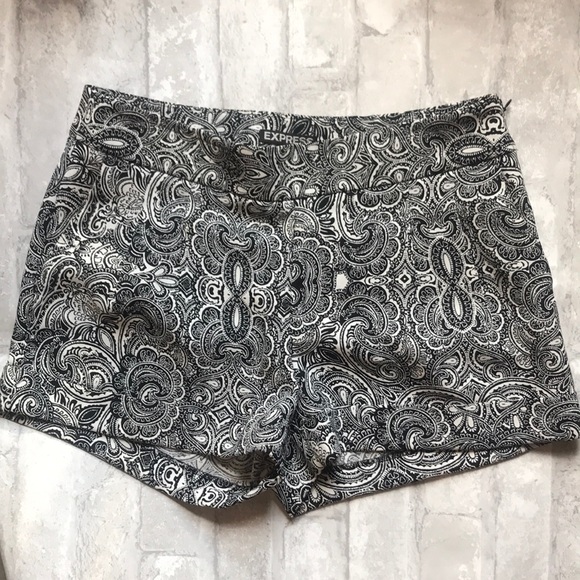 EXPRESS | Paisley Print Black & White Woven Shorts - Picture 2 of 8